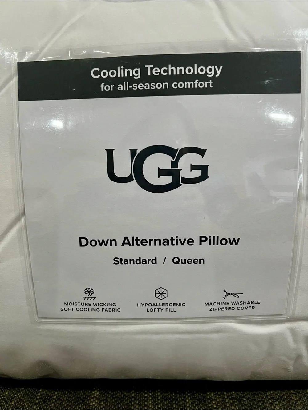 UGG White Down Alternative Pillow - Cooling Technology for Hot Sleepers is NWT